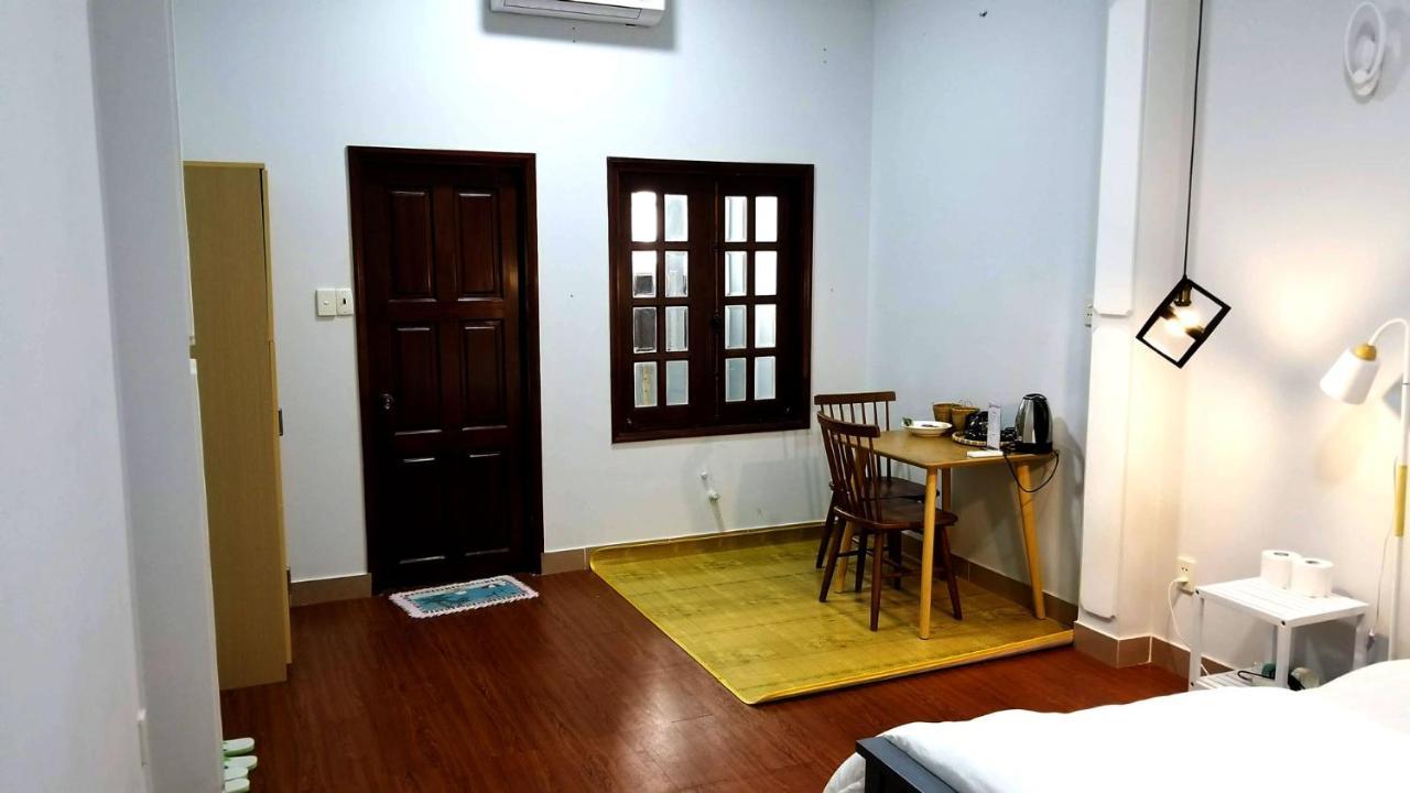 Hostel The Roost